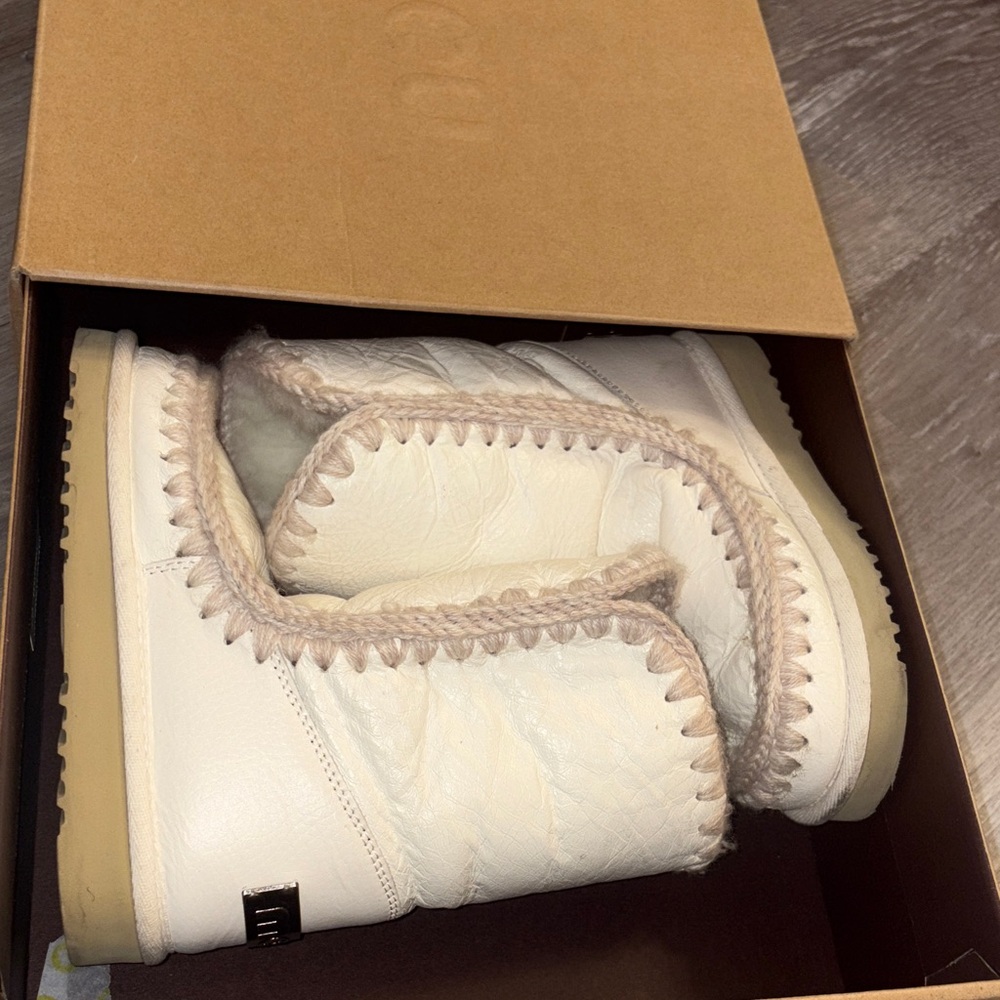 Mou White and Tan Winter Boots